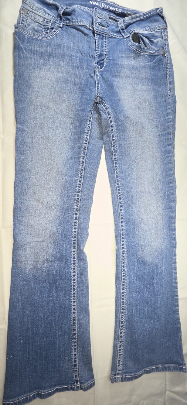 Wallflower The Luscious Curvy Bootcut Jeans Size 11 Blue Medium Wash Sku 221